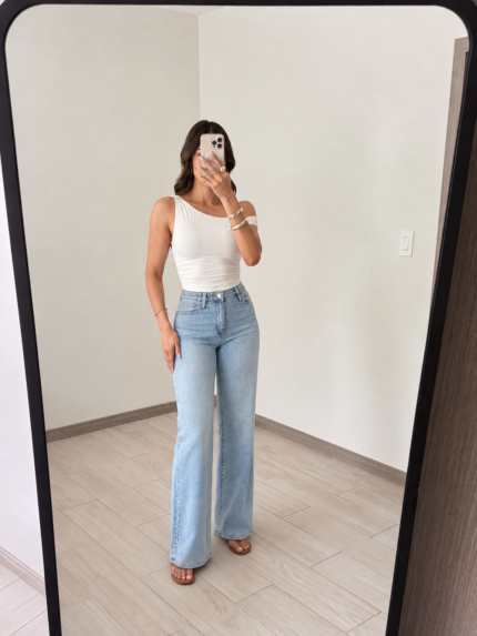 Sculpt Top + The Favorite Jeans